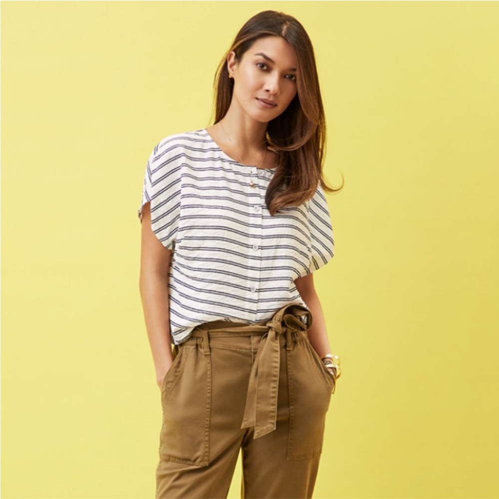 Cabi Sail Away Striped Top #5788 Size Medium EUC Crinkle Texture Button Front